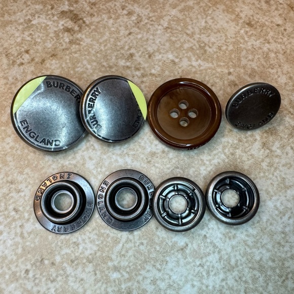 Burberry Field Check Jacket - Mens EU 44 - Picture 15 of 15